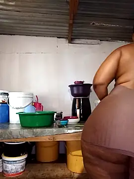 curvyloneah75 online show from 6, 11, 2025