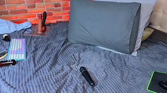 LinaQik online show from 28, 12, 2024