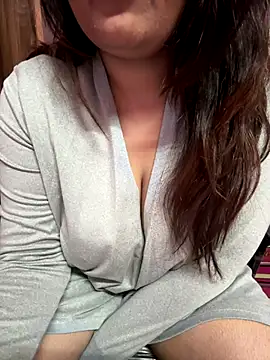 Snapshot of _nishalove19 chatting on 20, 11, 2025 nishalove19 online show from 20, 11, 2025