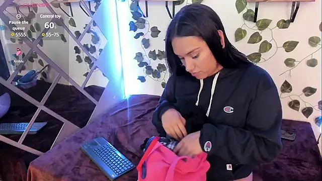 Snapshot of Megan_sophia2 chatting on 11, 2, 2025 Megan sophia2 online show from 11, 2, 2025