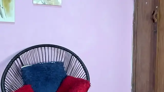 ZoeSmith6 online show from 18, 12, 2024