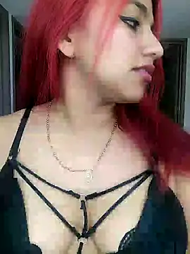 Naomy veracruz  online show from 8, 1, 2025