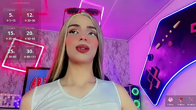 Snapshot of Alessa_mullen chatting on 6, 3, 2025 Alessa mullen online show from 6, 3, 2025