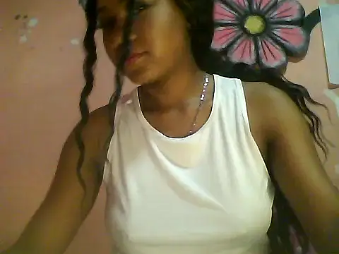 Snapshot of Fariana01 chatting on 25, 1, 2025 Fariana01 online show from 25, 1, 2025