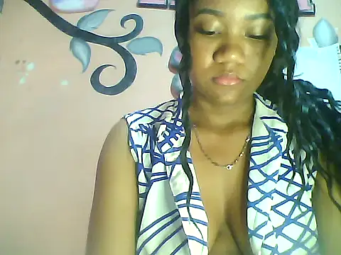 Snapshot of Fariana01 chatting on 28, 1, 2025 Fariana01 online show from 28, 1, 2025