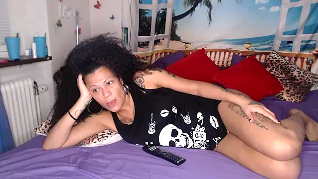 Samanthabrownlatina7 online show from 15, 12, 2024