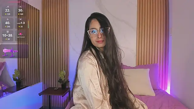 Julia Martinez  online show from 26, 3, 2026