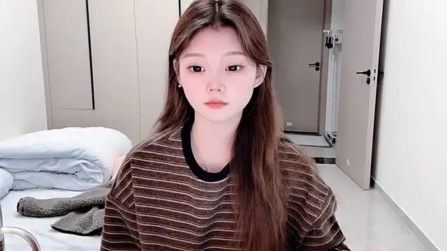 yangyang-1115 online show from 4, 11, 2025