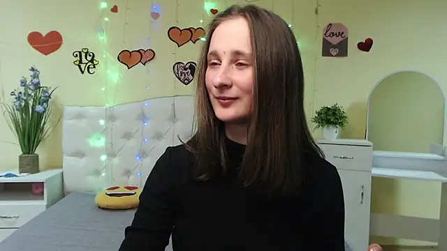 MichelLeee online show from 21, 2, 2025