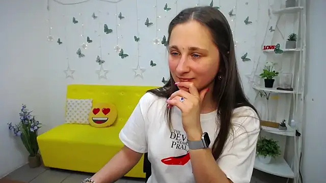 MichelLeee online show from 12, 5, 2026