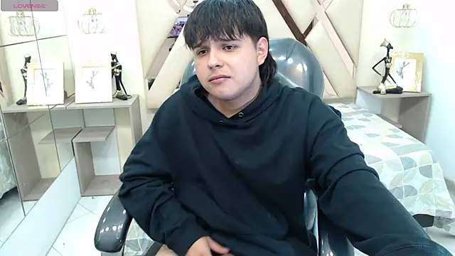 Snapshot of AndrewPherson chatting on 6, 1, 2025 AndrewPherson online show from 6, 1, 2025