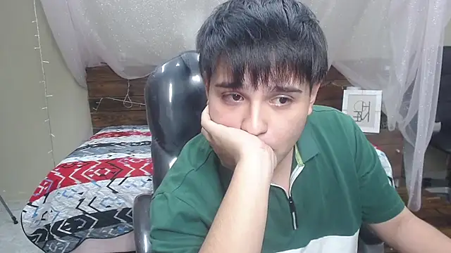 Snapshot of AndrewPherson chatting on 9, 2, 2025 AndrewPherson online show from 9, 2, 2025