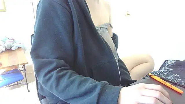 livcutebaby online show from 19, 12, 2024