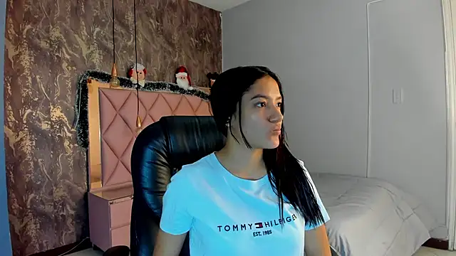 SKYLERWHIITEE online show from 10, 12, 2024