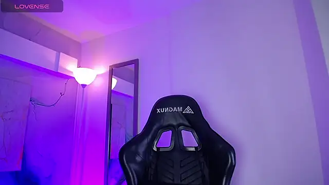 Aniie Doll online show from 13, 4, 2026