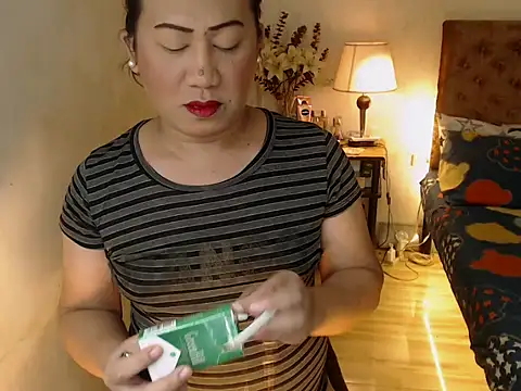 Snapshot of playtimesussy69 chatting on 28, 9, 2025 playtimesussy69 online show from 28, 9, 2025