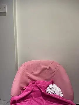 Selenaaaaa- online show from 8, 3, 2026