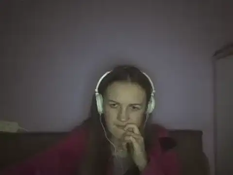 Snapshot of Milaniya261 chatting on 3, 3, 2025 Milaniya261 online show from 3, 3, 2025