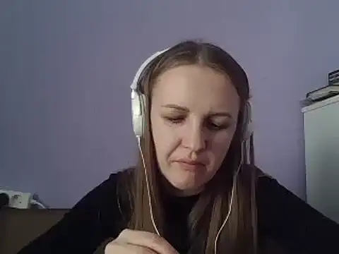 Snapshot of Milaniya261 chatting on 7, 3, 2025 Milaniya261 online show from 7, 3, 2025