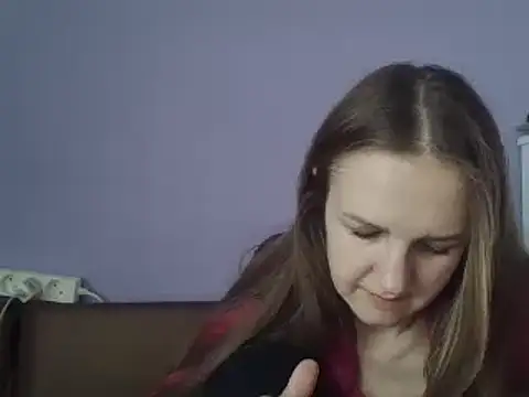 Snapshot of Milaniya261 chatting on 8, 3, 2025 Milaniya261 online show from 8, 3, 2025