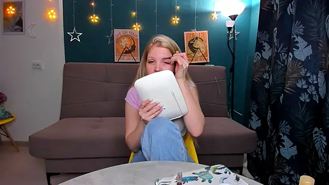 Snapshot of Xloe_Queen chatting on 23, 1, 2025 Xloe Queen online show from 23, 1, 2025