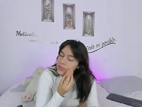 Snapshot of MelissaGilll chatting on 4, 3, 2025 MelissaGilll online show from 4, 3, 2025