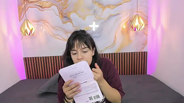 Snapshot of MelissaGilll chatting on 15, 10, 2025 MelissaGilll online show from 15, 10, 2025