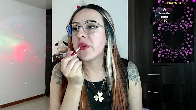 SarahXRusso online show from 15, 12, 2024