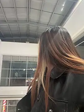 SarahXRusso online show from 25, 1, 2025