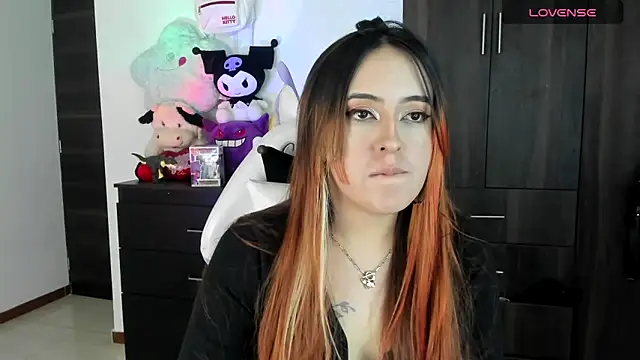 SarahXRusso online show from 3, 3, 2025