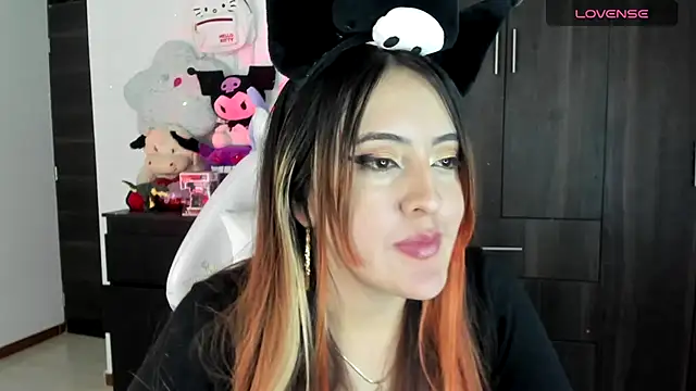 SarahXRusso online show from 4, 3, 2025