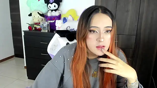 SarahXRusso online show from 8, 3, 2025