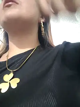 SarahXRusso online show from 11, 3, 2025