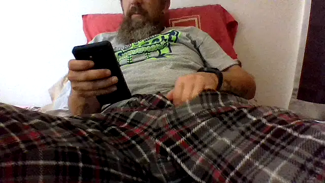 Snapshot of Huskers2020 chatting on 31, 10, 2025 Huskers2020 online show from 31, 10, 2025