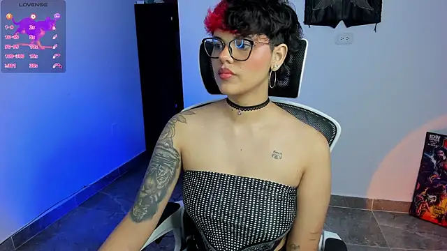 Snapshot of gooddess_isis chatting on 8, 9, 2025 gooddess isis online show from 8, 9, 2025