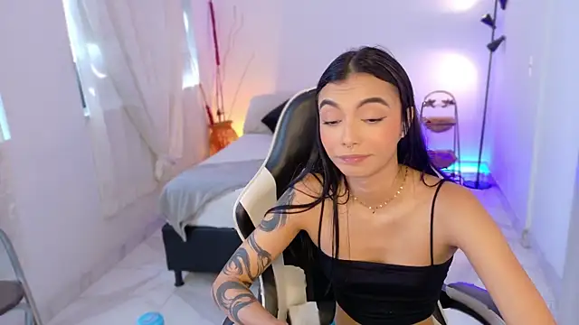 AnabelWolf online show from 11, 11, 2025