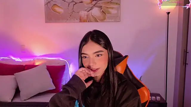 AnabelWolf online show from 6, 3, 2026