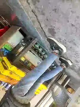 Snapshot of shale26 chatting on 5, 3, 2025 shale26 online show from 5, 3, 2025