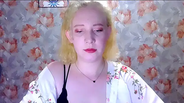Snapshot of MelxMellie chatting on 25, 6, 2026 MelxMellie online show from 25, 6, 2026
