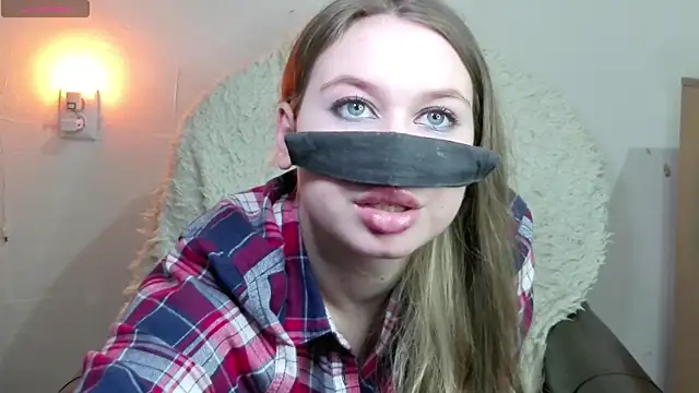 Mikki5P online show from 3, 3, 2025