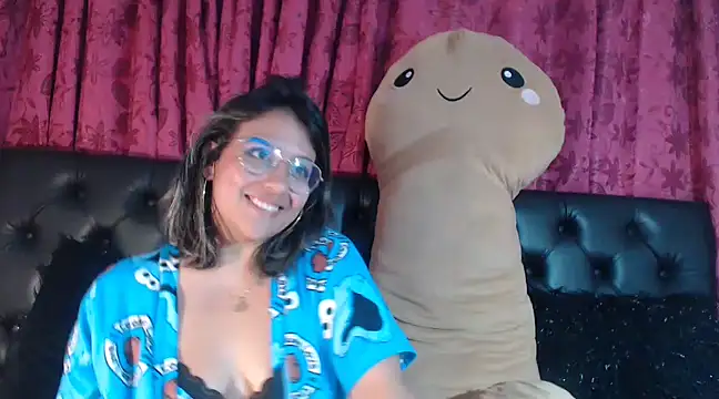 Pandoracherry online show from 12, 1, 2025