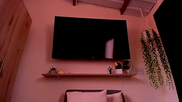 Snapshot of sofiaVelez01 chatting on 29, 4, 2026 sofiaVelez01 online show from 29, 4, 2026