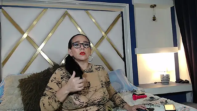 Snapshot of ashleylove_prg chatting on 7, 1, 2025 ashleylove prg online show from 7, 1, 2025