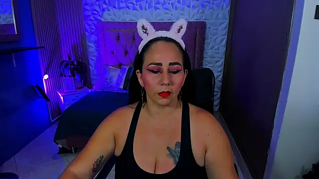 Snapshot of ashleylove_prg chatting on 8, 10, 2025 ashleylove prg online show from 8, 10, 2025