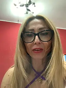 Snapshot of harleyejoker1 chatting on 5, 1, 2025 harleyejoker1 online show from 5, 1, 2025