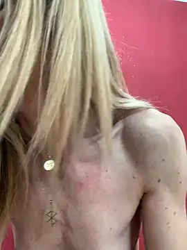 Snapshot of harleyejoker1 chatting on 13, 1, 2025 harleyejoker1 online show from 13, 1, 2025