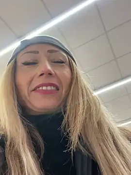 Snapshot of harleyejoker1 chatting on 22, 1, 2025 harleyejoker1 online show from 22, 1, 2025