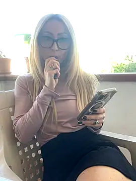 Snapshot of harleyejoker1 chatting on 10, 10, 2025 harleyejoker1 online show from 10, 10, 2025