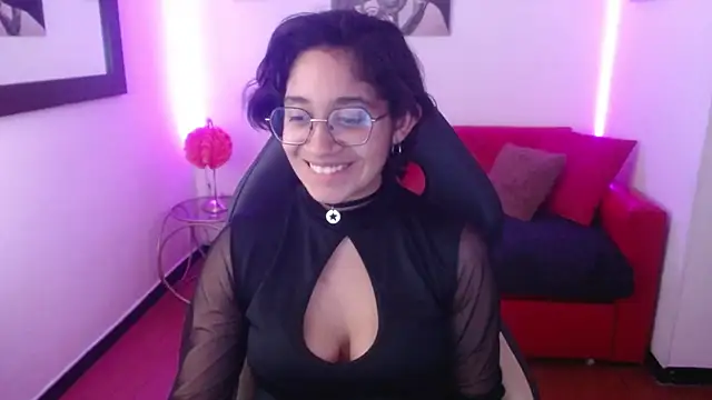 Snapshot of Lili_Gomez_ chatting on 3, 2, 2025 Lili Gomez online show from 3, 2, 2025