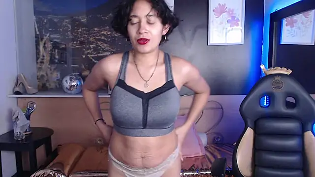 Snapshot of Lili_Gomez_ chatting on 20, 10, 2025 Lili Gomez online show from 20, 10, 2025